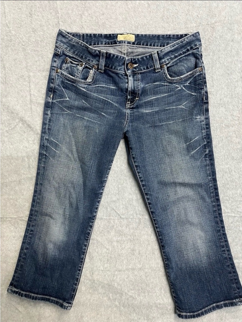 BKE Women’s Blue Denim Capris